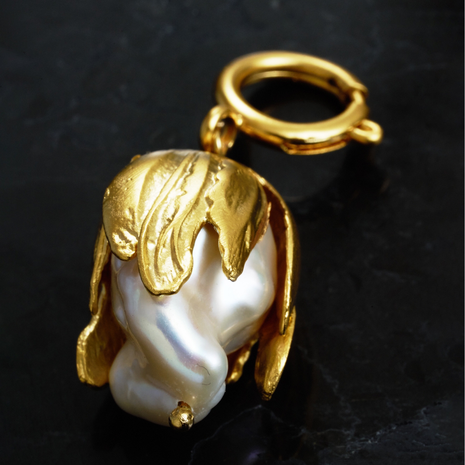 Gold Detailed Baroque Pearl Pendant