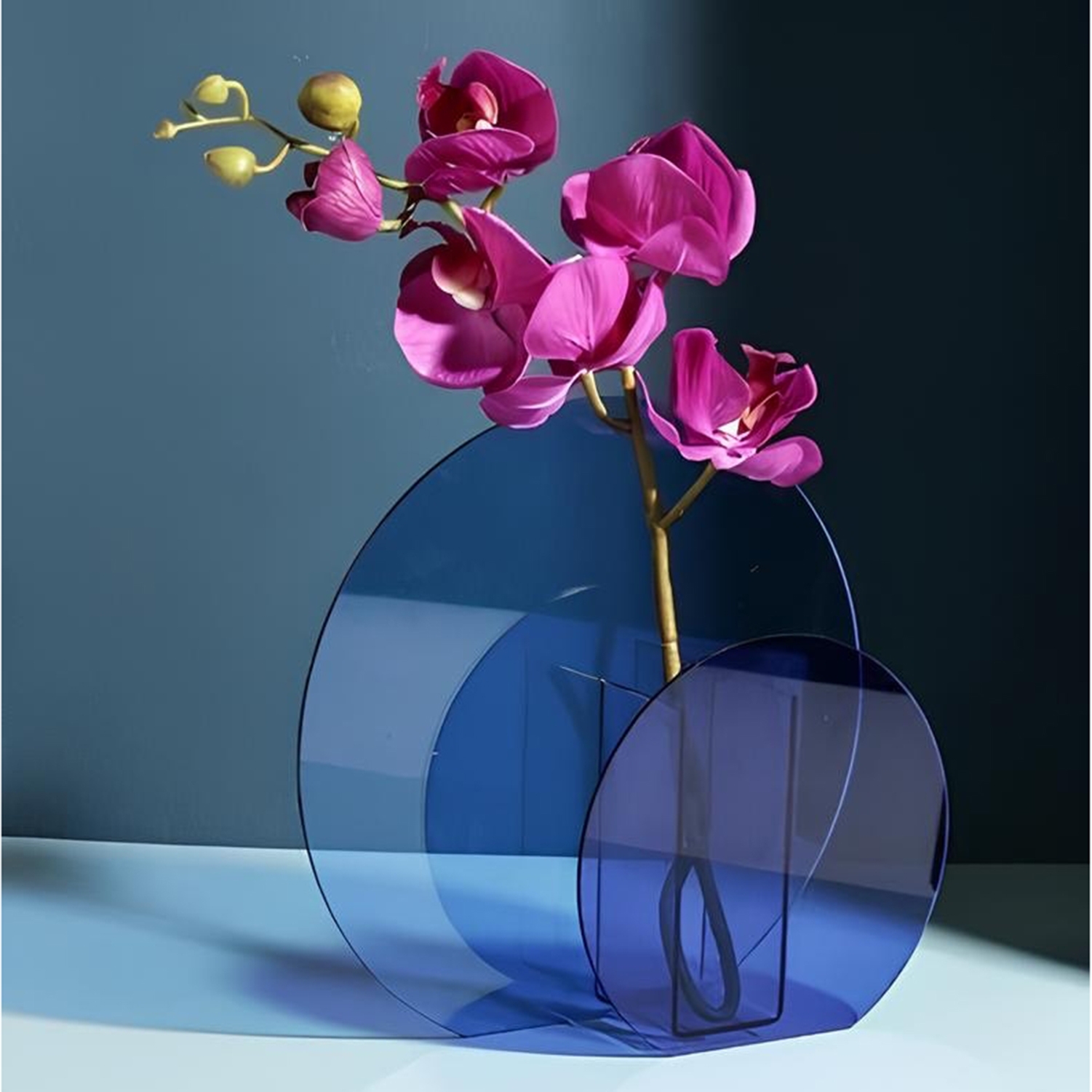 Plexi Water Tank Vase