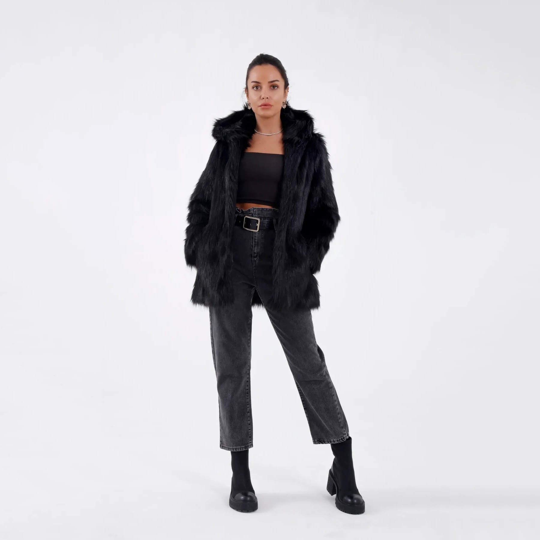 Hooded Vegan Fur: Elegance And Sustainability Combined