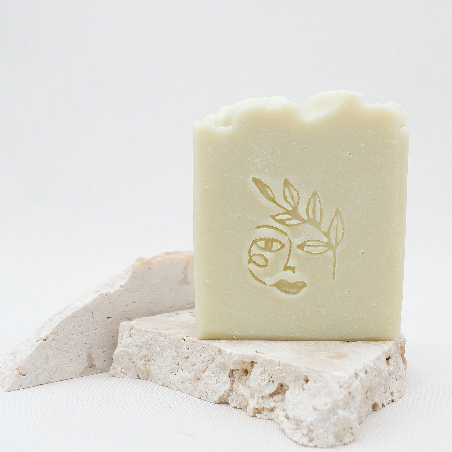 No.3 Creamy Coconut & Lavender Natural Soap 100 Gr