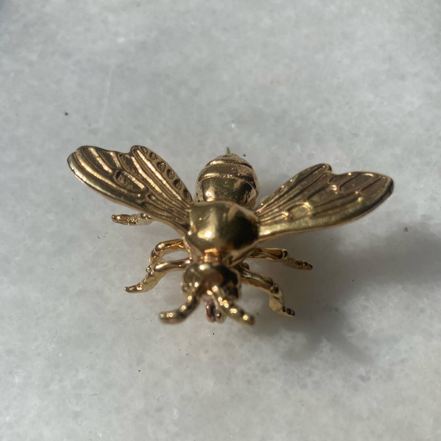Bee Pin:3