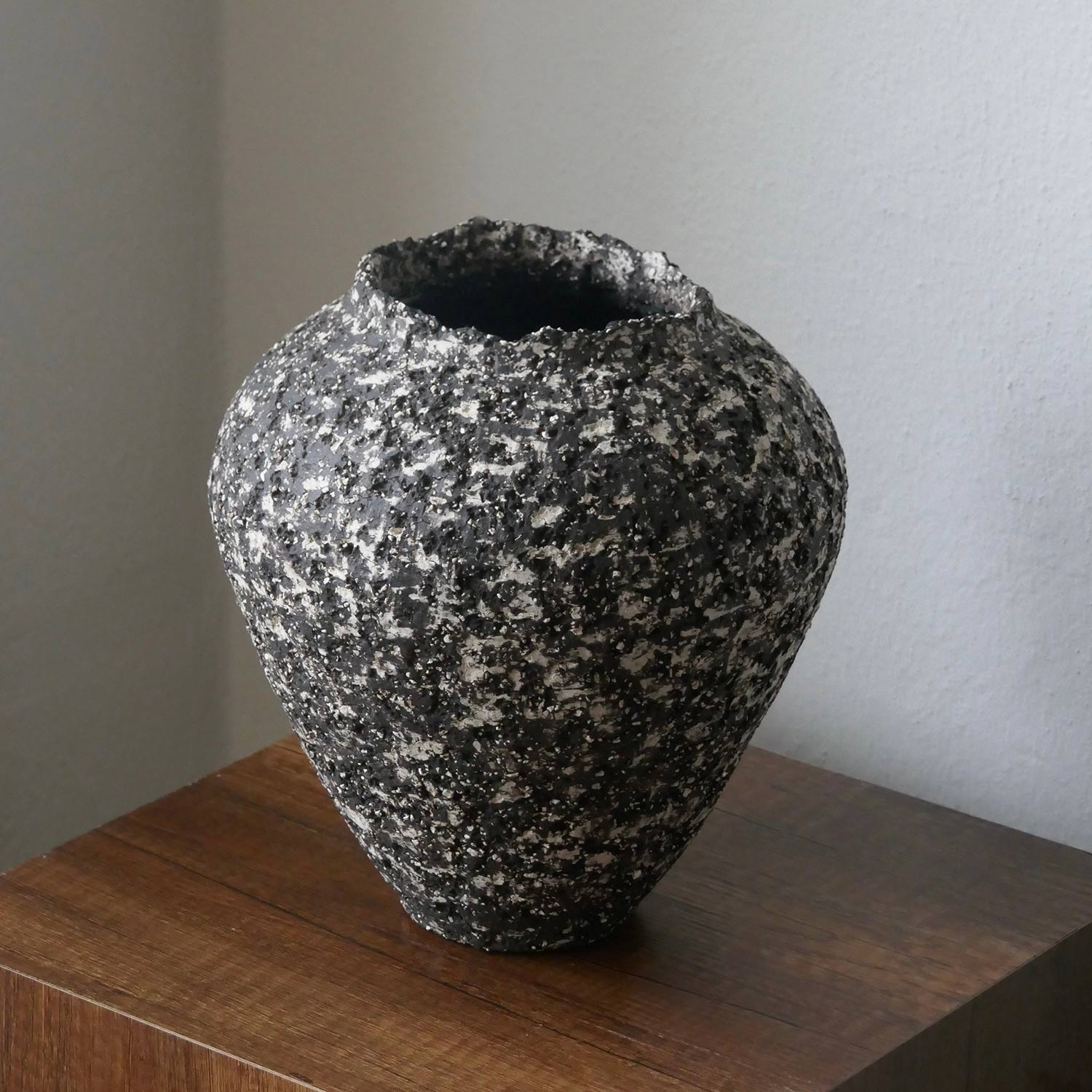 No 04 Ceramic Vase