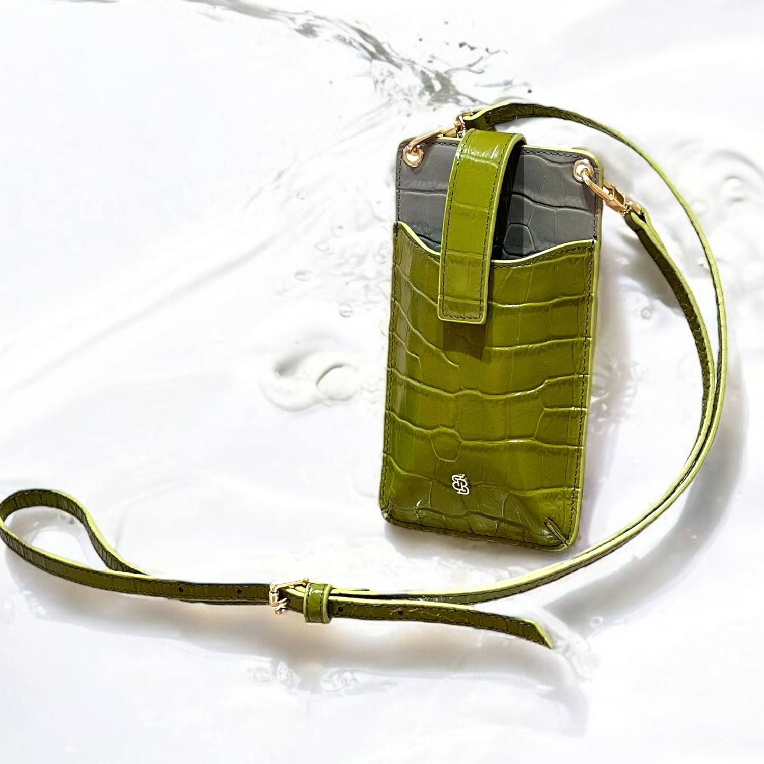 Gaia Leather Phone Bag