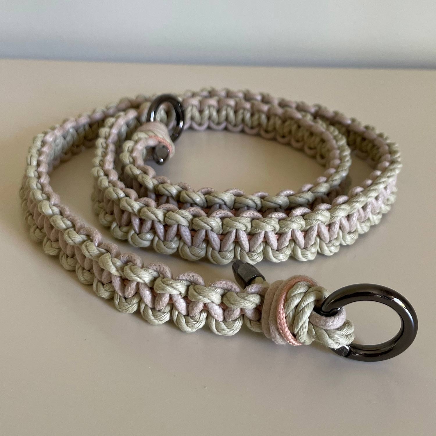 'petite Fille' Bag Hanger / Chaine 01