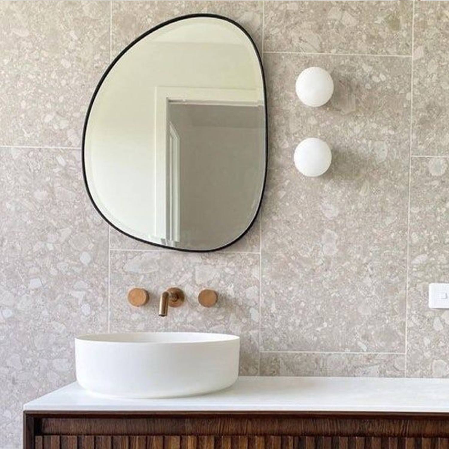 Apple Mirror