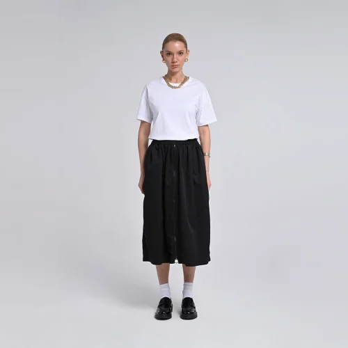 Women's Black Front Zipper Detailed Long Skirt With Pockets