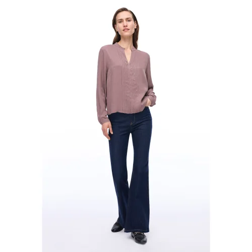 Akelas Regular Fit Standard Length Oversized Stand Collar Blouse