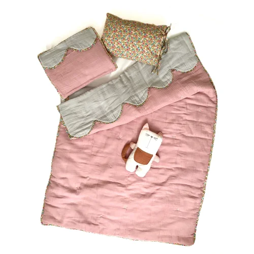 Small Floral Muslin Bedding Set