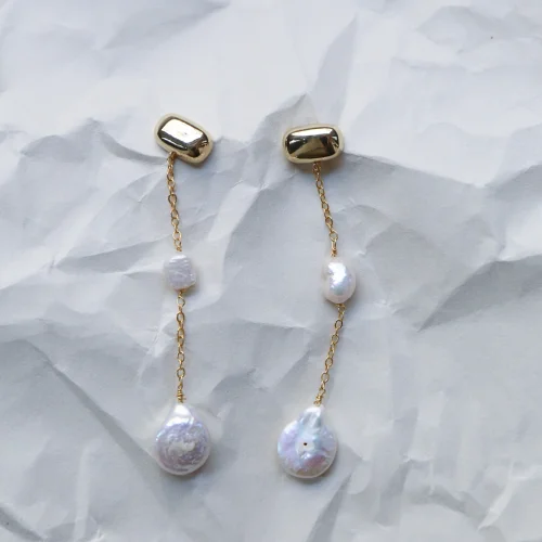 Acielle Dangle Earrings