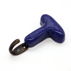 Letter Hanger T
