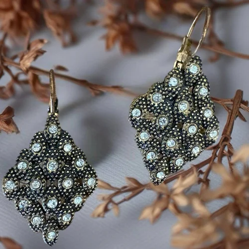 Stellar Noir Earrings