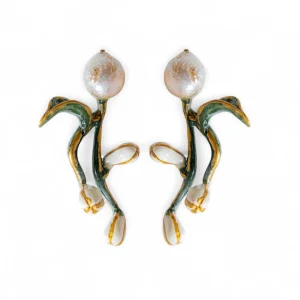 Pearl Detailed Bud Earring