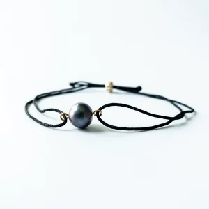 Moira - Black Pearl Thread Bracelet