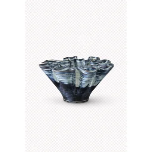 Black And White Vase Produced With A 3d Ceramic Printer