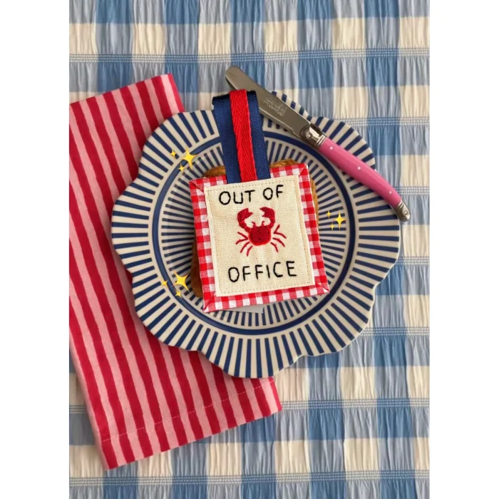 Director Savar Medallion image 2