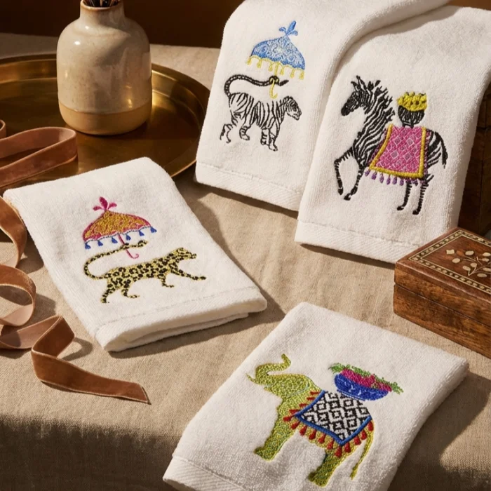 Hand Towel Set Of 4 Safari Animals Themed image 2