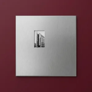 Metal Frame - Modern And Timeless Design