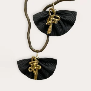 Signature Flo Gold Earring