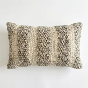 Ajurlu Pillow