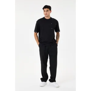 Eyelet Detailed Comfort Black T-shirt