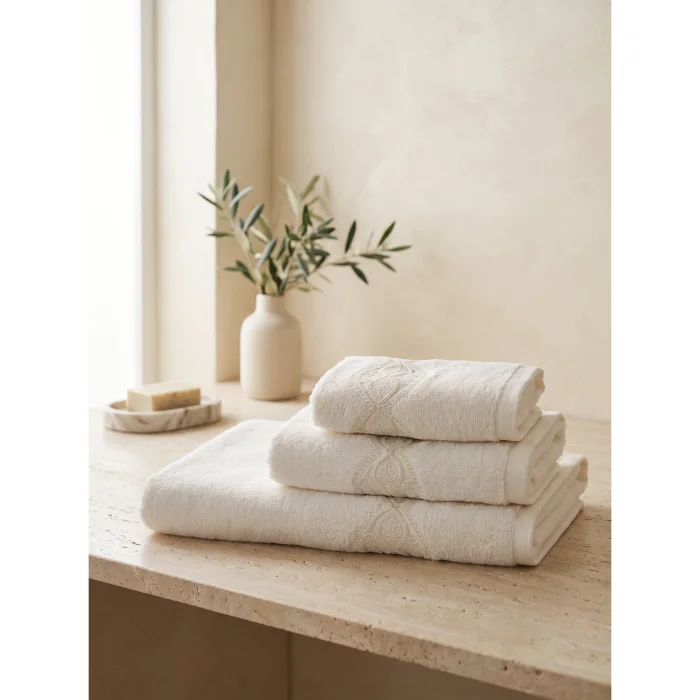 Fleur 3-Piece Guipure Bath Towel Set - 2