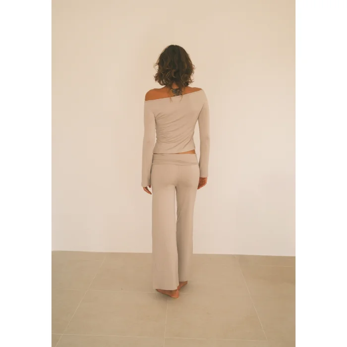 Off-the-Shoulder Long Sleeve Top - 4