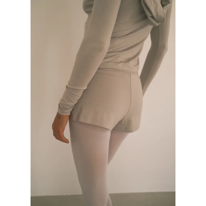 Thin Elastic Waist Flowy Mini Shorts - 3
