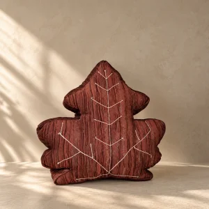 Kızıl Yaprak Decorative Pillow