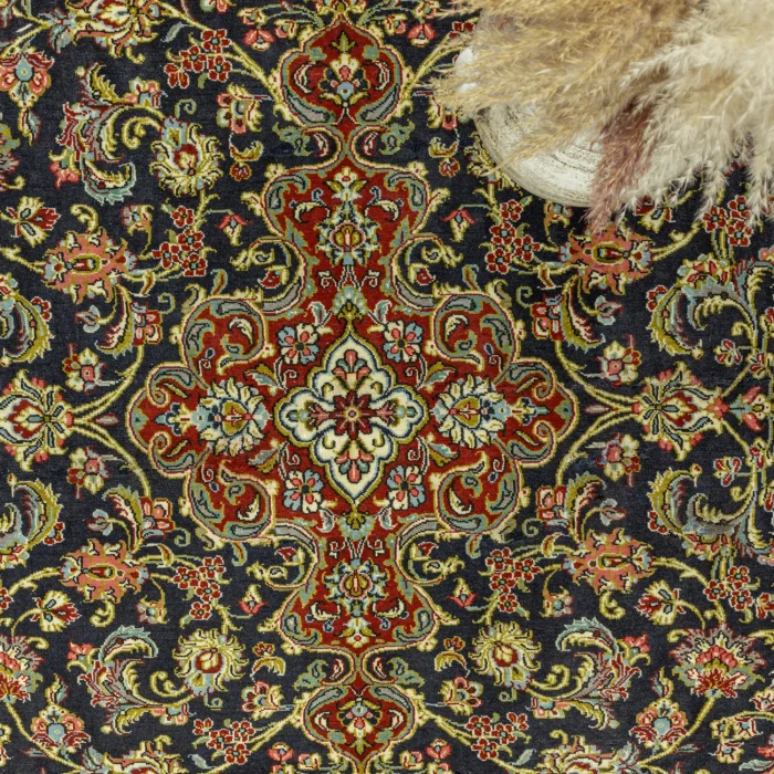 Zerin Floral Hand-Knotted Rug 137x195 Cm - 4
