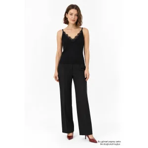 Lace Trimmed Strappy Regular Knit Blouse - 1