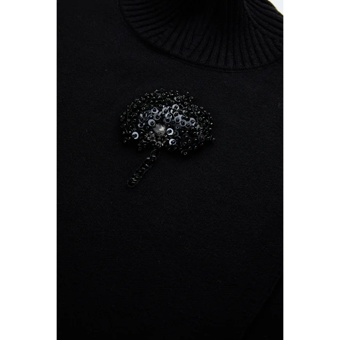 Handcrafted Appliqué Drop Shoulder Black Knit Blouse - 5