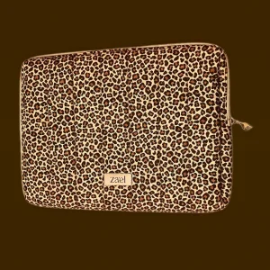Leopar Desenli Laptop Kılıfı