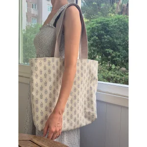 Minimal Leaf Pattern Handmade Shoulder Bag - 2