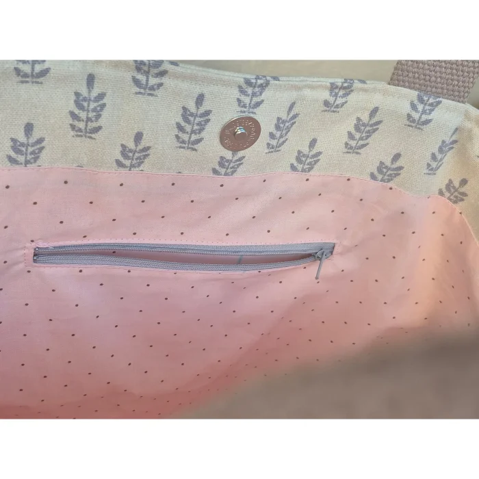 Minimal Leaf Pattern Handmade Shoulder Bag - 8