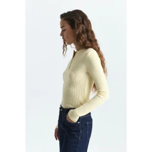 Henley Knit Yellow T-shirt - 3