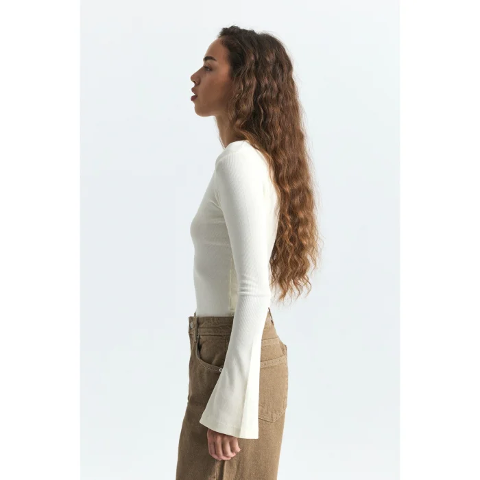 Bell Sleeve Basic T-shirt - 5
