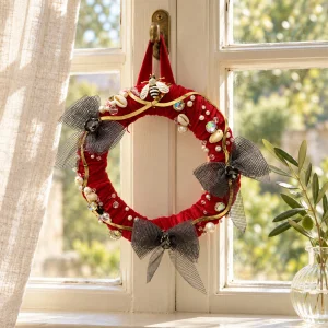 Red Velvet Christmas Sparkle Bee Wreath - 4