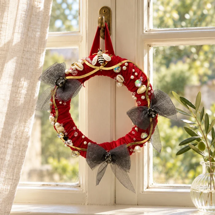 Red Velvet Christmas Sparkle Bee Wreath - 4