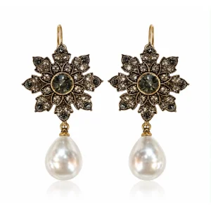 Baroque Pearl Emblem Earrings - 1